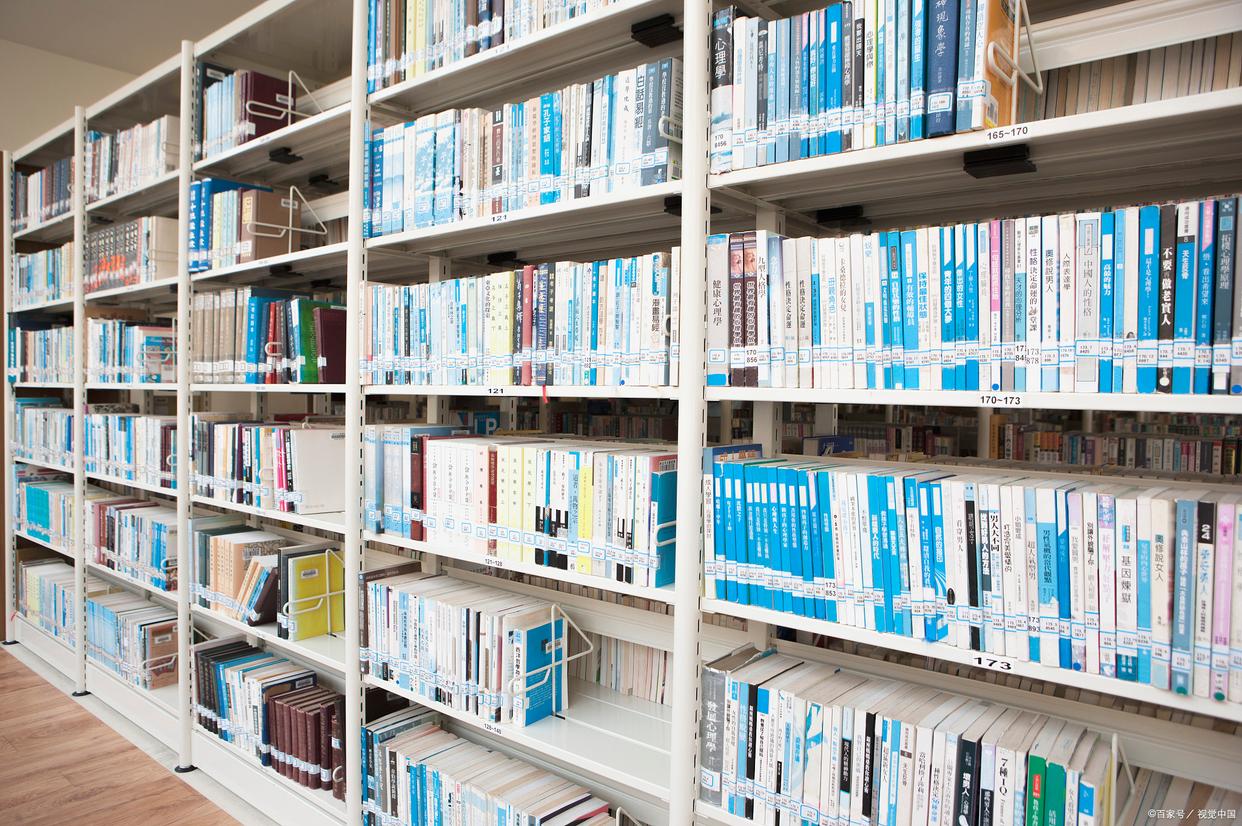 中国大学的现实是:大学层次越低,上课越多,学生读书越少